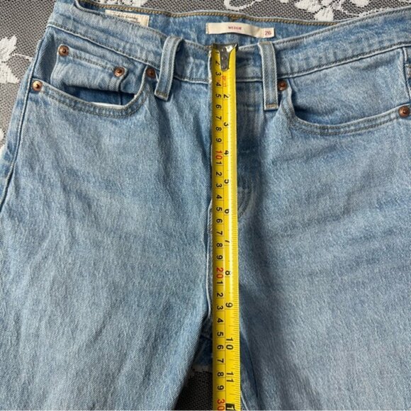 Levi's Wedgie Jeans Light Wash Blue Sz 26 - Picture 8 of 10